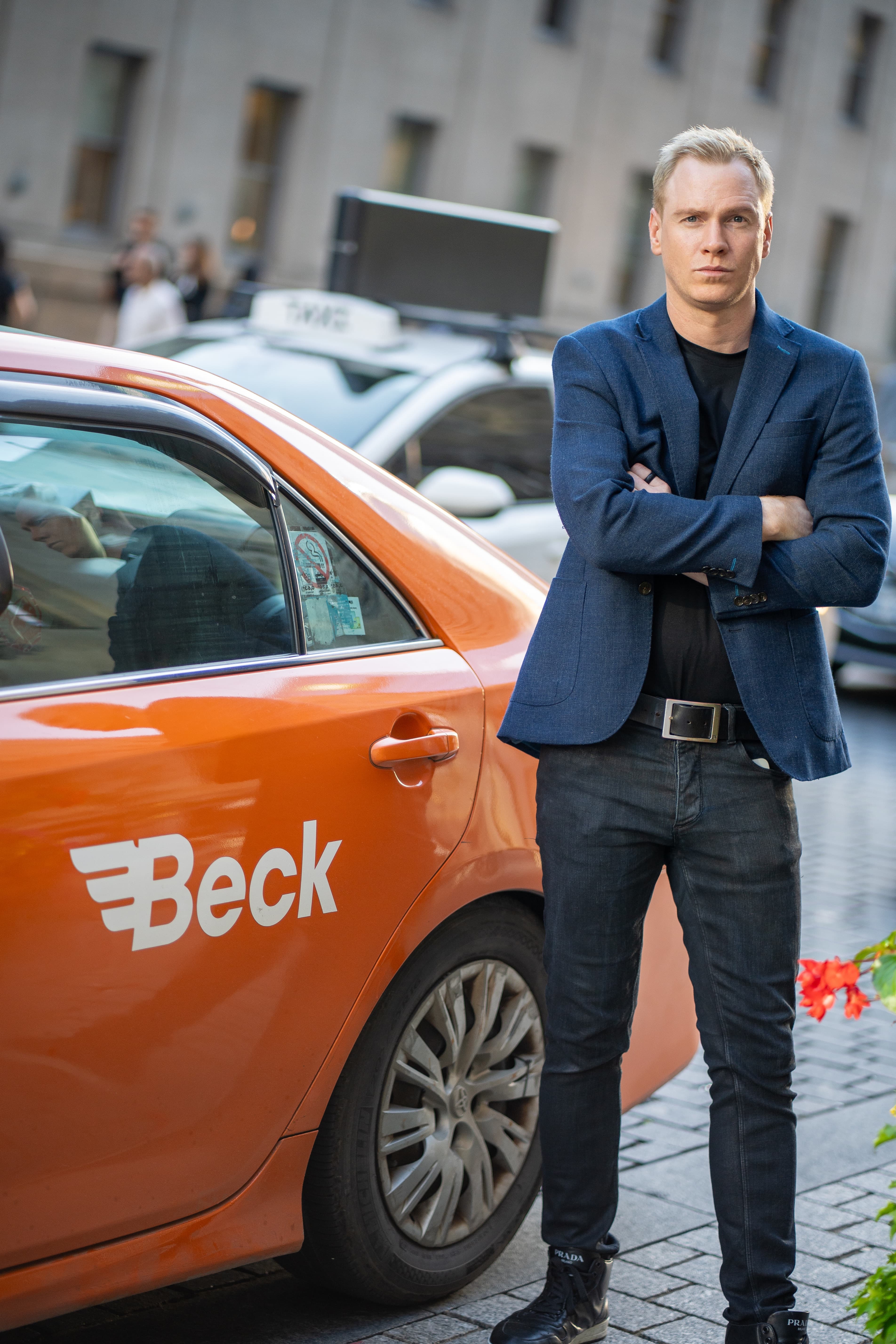 Learn social confidence with real‑world reps